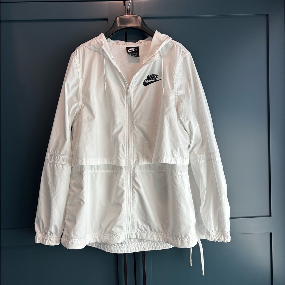 Nike Women’s Windbreaker